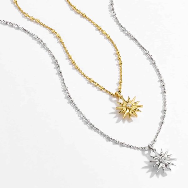 Star Charm Pendant Necklace in Gold - 图片 2